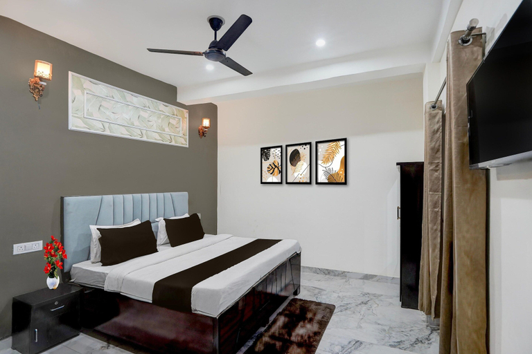 Room 4, Hotel O Gaur City Centre Noida, Gautam Buddha Nagar