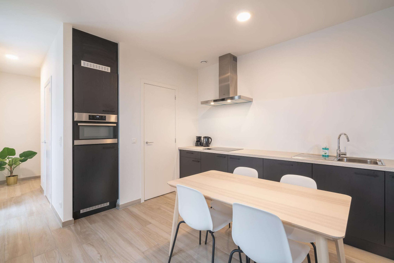 Private kitchen 5, Urban Chic Apartment with Terrace, Antwerpen