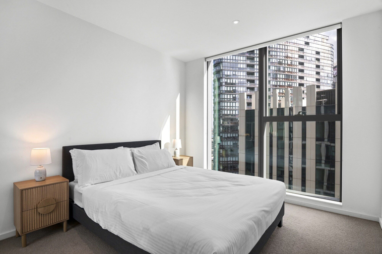 Room, Marina-view 1-bed Apartment in Docklands, Melbourne