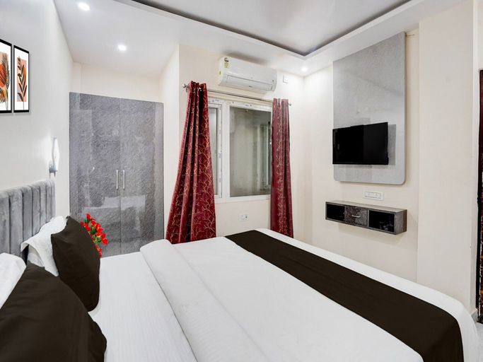 Room 5, Deluxe OYO IIT BHU Varanasi, Varanasi