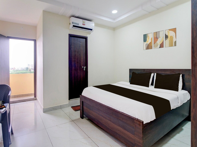 Room 5, Deluxe AK Pride Ramavarapadu Extension, Krishna