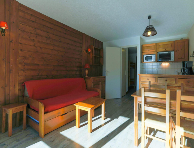 Living room 5, Studio Near Belle Etoile Chairlift, Isère