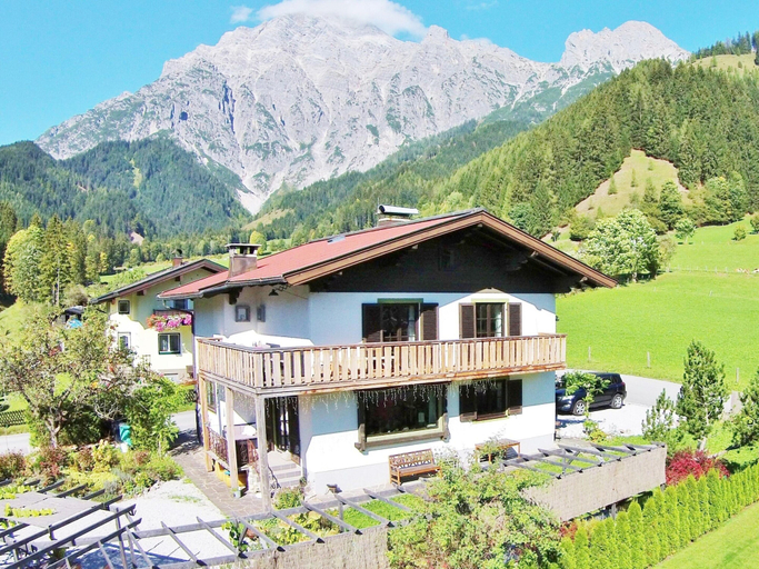 Others 1, Chalet in Leogang near Ski Slopes, Zell am See
