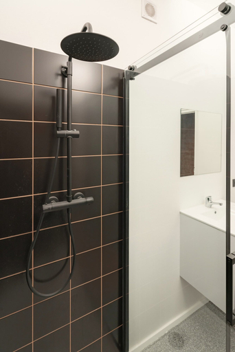 Bathroom 3, Stylish 2BR Apartment - Central Location, Antwerpen
