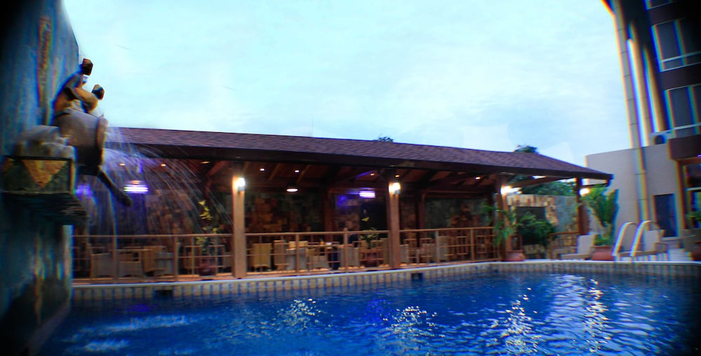 Sport & Beauty 2, Royal Nick Hotel, Tema