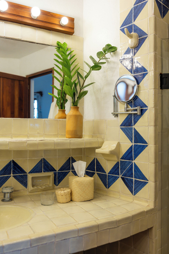 Bathroom 4, Hotel Santa Fe, Dist. Pochutla