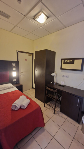Bedroom 3, Alibi, Rimini