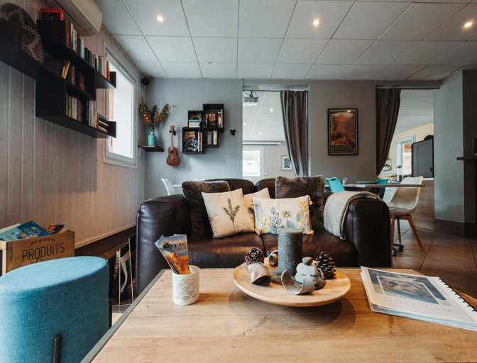 Reception 5, Rental for 6 With Private Balcony, Ariège