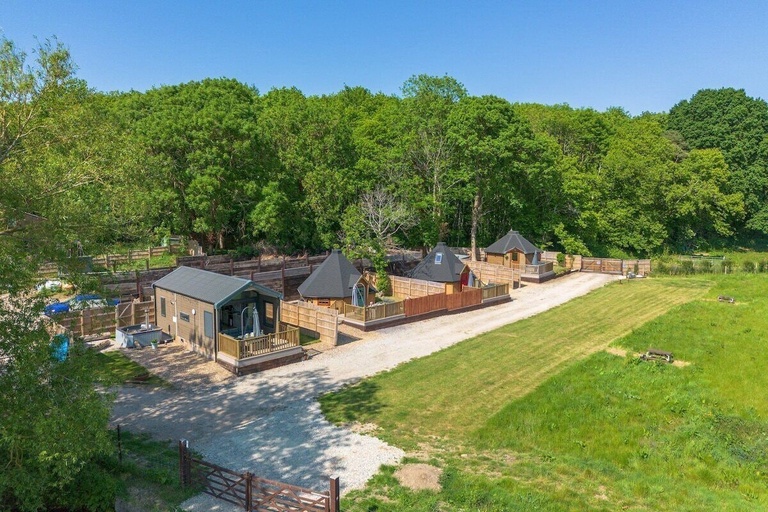 Exterior & Views 2, Woods Meadow Glamping, Kent