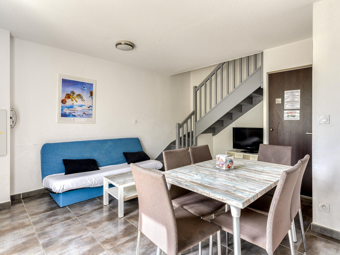Living room, Spacious Family Home in Latour-bas-elne, Pyrénées-Orientales