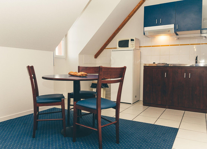 Private kitchen 3, Spa Retreat in La Roche-posay, Vienne