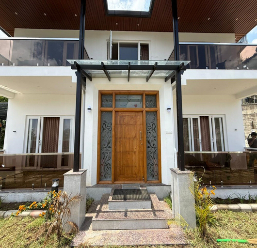 Exterior detail, Eternal, Dindigul