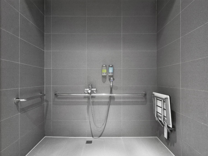 Bathroom 2, CHECK inn Yilan LuoDong, Yilan