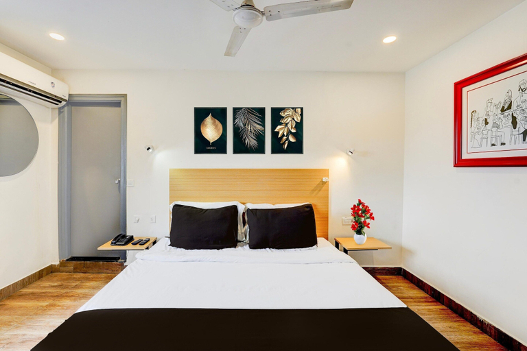 Room 3, Deluxe Townhouse Tirupati, Chittoor