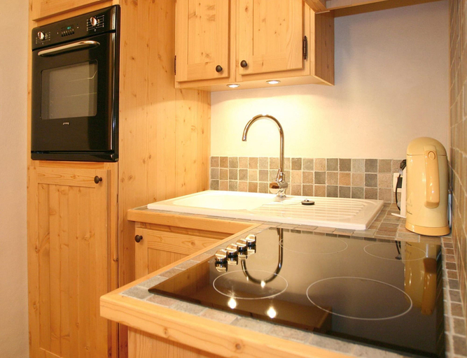 Private kitchen, Inviting Apartment With Balcony or Terrace, Isère