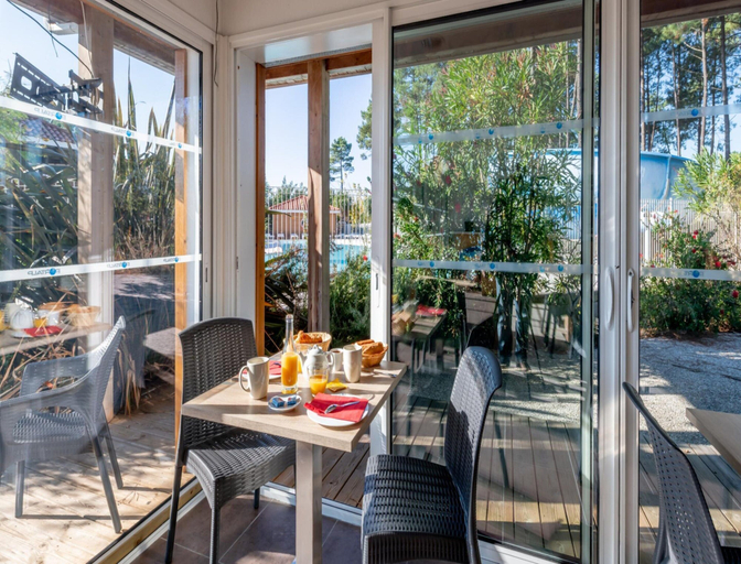 Balcony 3, Apartment With Access to Pool, Landes
