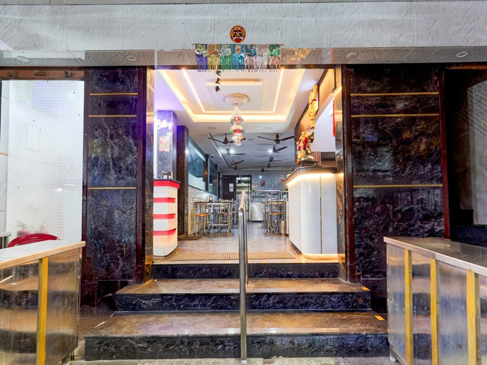 Reception 4, Collection O Thiruverkadu Bus Terminal, Thiruvallur