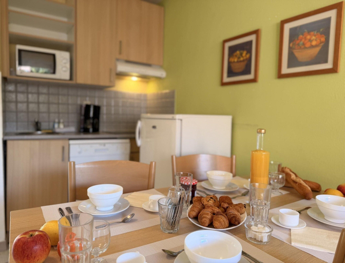 Dining 4, Sea View Duplex Apartment for 8, Pyrénées-Orientales