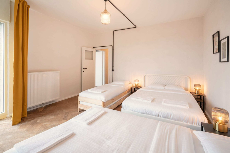 Room 5, Spacious 3BR City Center Apartment - Antwerp, Antwerpen
