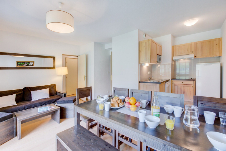 Dining, Large Apartment in Loudenvielle for 10, Hautes-Pyrénées