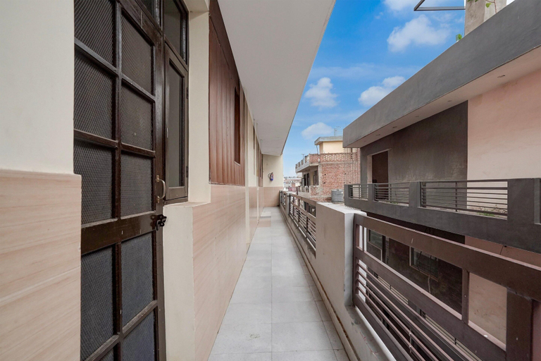 Property grounds 4, Saver Double Hotel Alpha, Sahibzada Ajit Singh Nagar