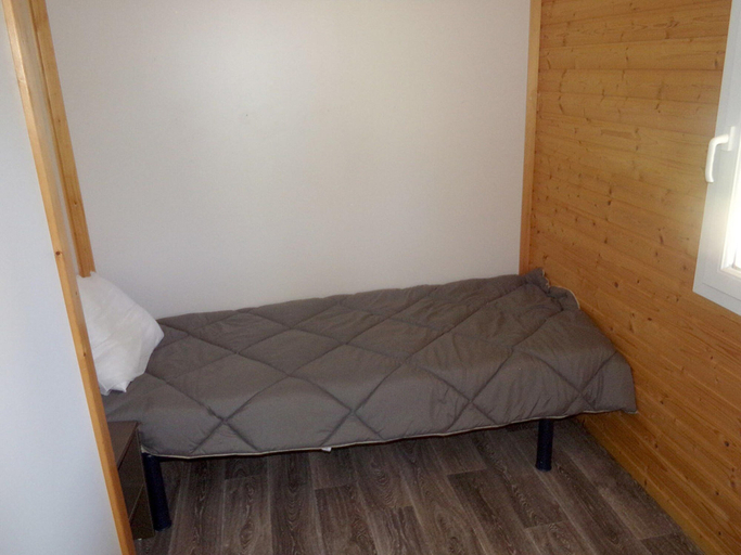 Room 2, Accessible Family Cottage in Correze, Corrèze