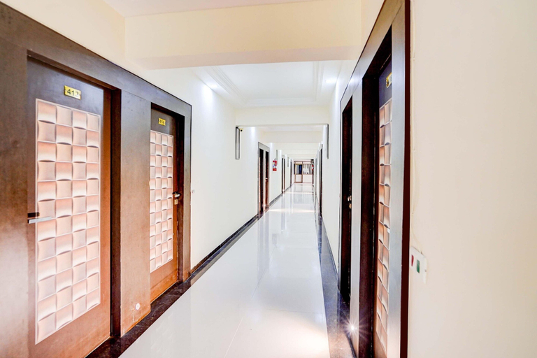 Interior 3, Deluxe Infocity Metrohotel Grand Krishna, Gandhinagar