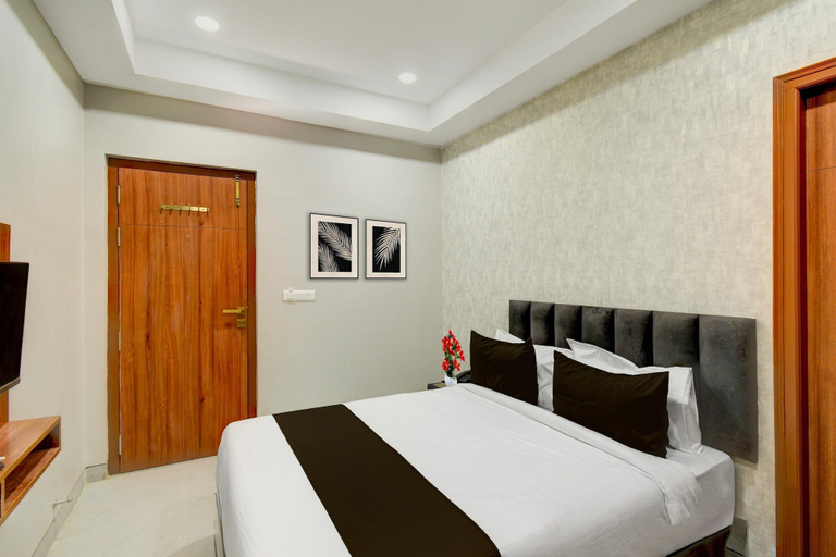 Room 5, Super Deluxe Roommiyapur Metro Station, Ranga Reddy