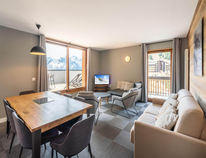 Living room, Alpine Superior Apartment near Slopes, Isère