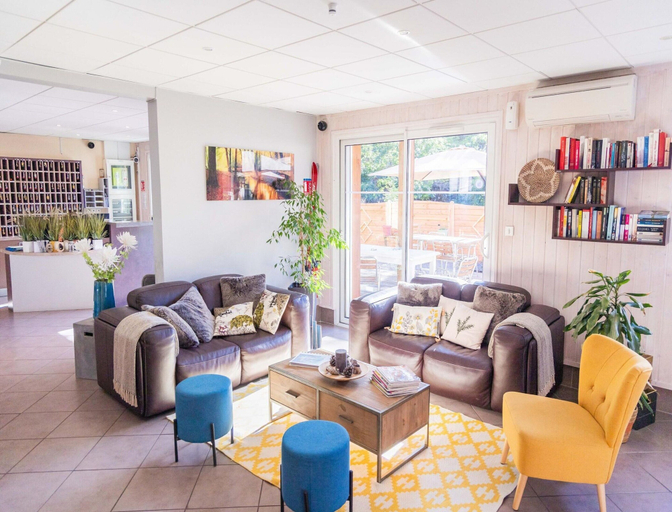 Reception 4, Apartment for 6 in Ax-les-thermes, Ariège