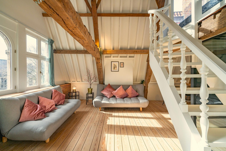 Living room 5, Loft-style Duplex at Hendrik Square, Antwerpen