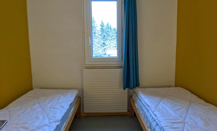 Room 2, Stay With Pool in Lelex, Ain