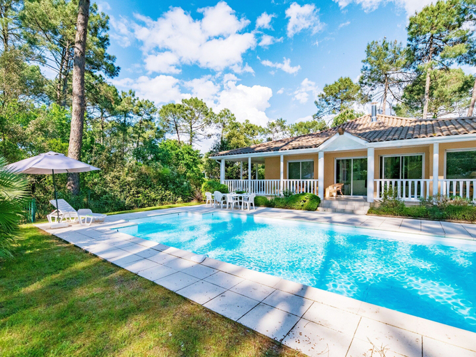 Pool 4, 10-guest Eden Parc Golf Villa With Pool, Gironde
