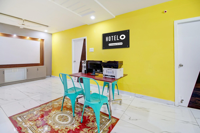 Reception 3, Deluxe RSL Guest House, Guntur