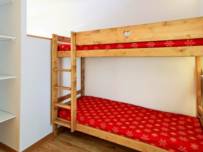 Room 3, Duplex Apartment for 9 in La Foux d’Allos, Alpes-de-Haute-Provence