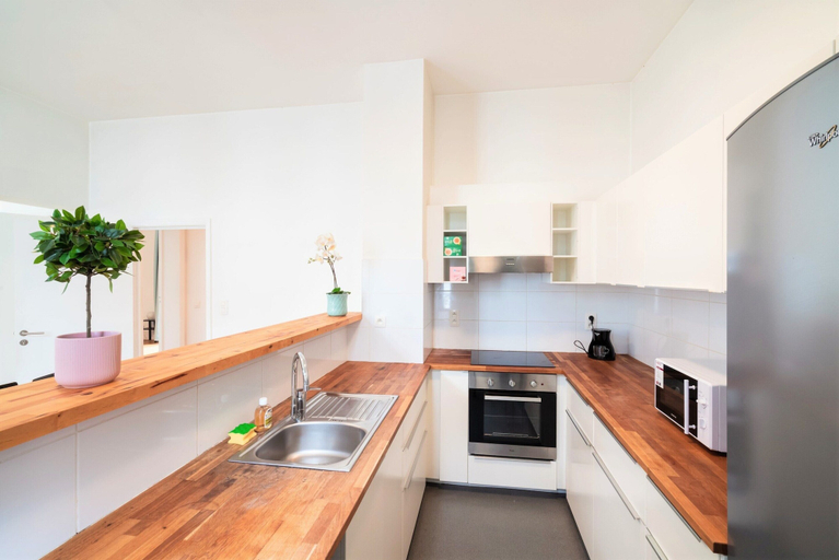 Private kitchen 2, Old Town Lodge Antwerp Apartment, Antwerpen