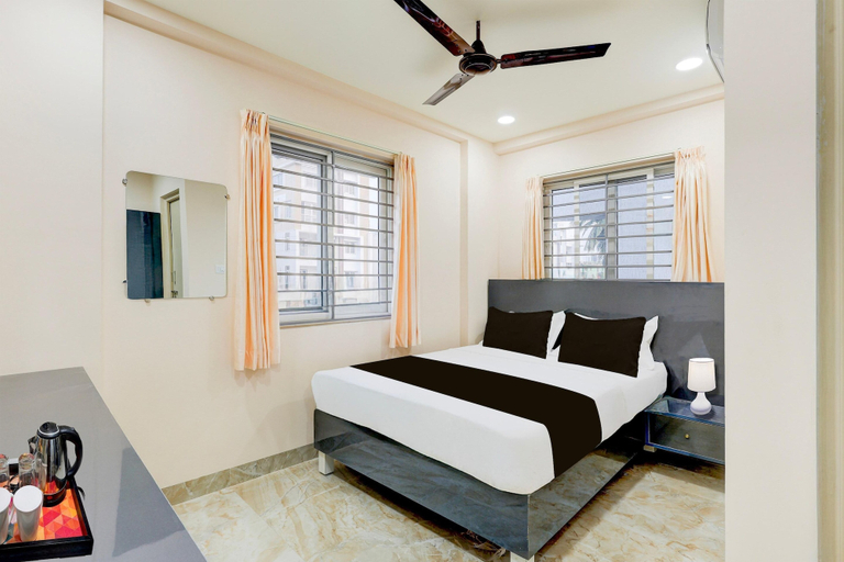 Room 5, Deluxe Satya Sai Inn, Visakhapatnam