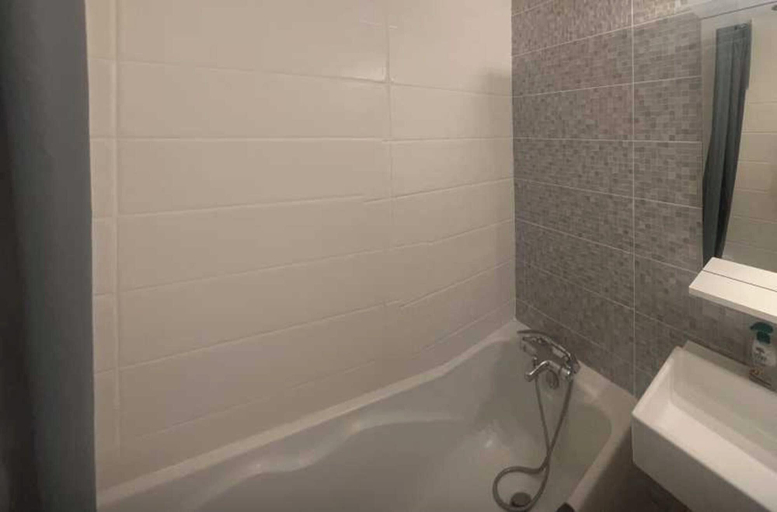 Bathroom 4, Private Room in a Shared Flat - Villeurbanne, Rhône