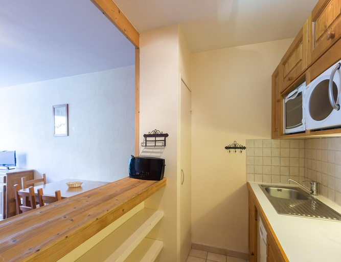 Private kitchen 5, Alpine Studio With Balcony, Isère