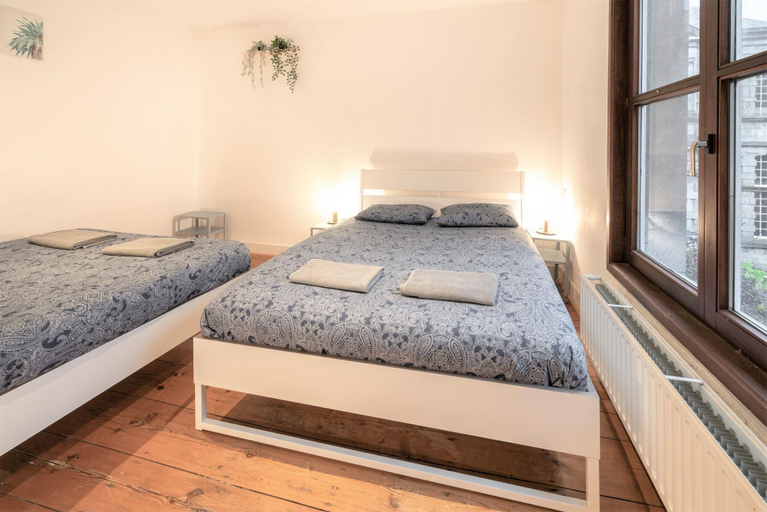 Room 3, Deluxe Capital Street Stay for 12, Antwerpen