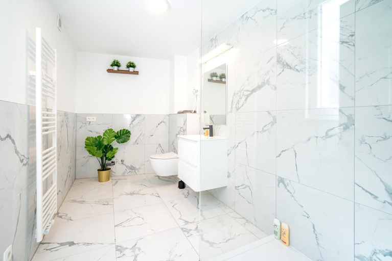 Bathroom 3, Charming 1-bedroom apartment in Antwerp, Antwerpen