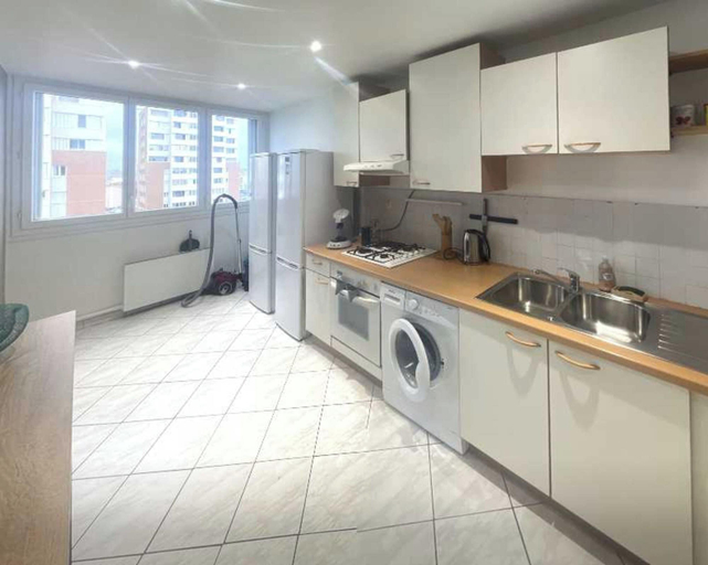 Private kitchen 3, Private Room in a Shared Flat - Villeurbanne, Rhône