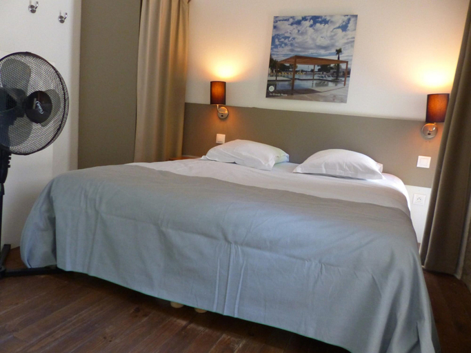 Room 4, Cozy Couples Cottage in Ardeche, Ardèche