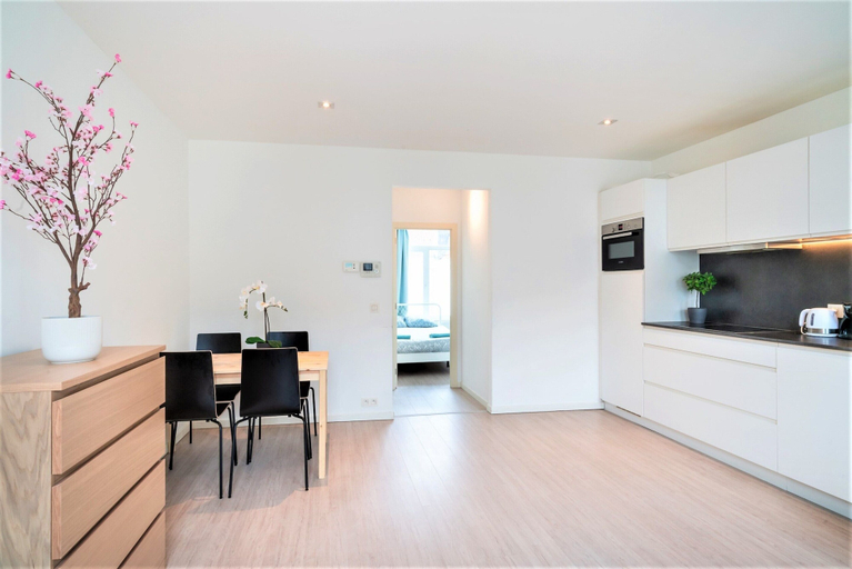 Dining, Cosy 1-bedroom Apartment, Antwerp, Antwerpen