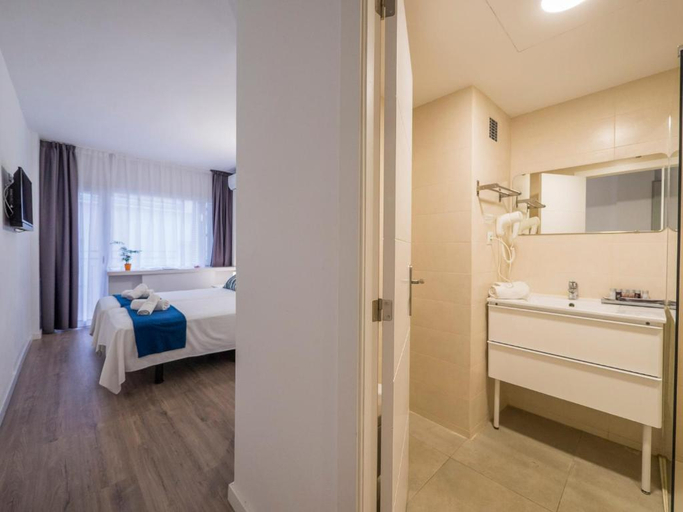 Bathroom 4, Hotel Checkin Victoria, Girona