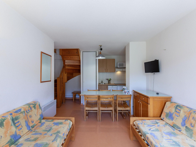 Living room 3, 6-guest Rental With Dedicated Ski Locker, Hautes-Pyrénées