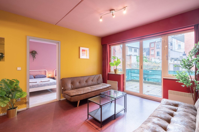 Others 4, Cosy Antwerp apartment stay, Antwerpen