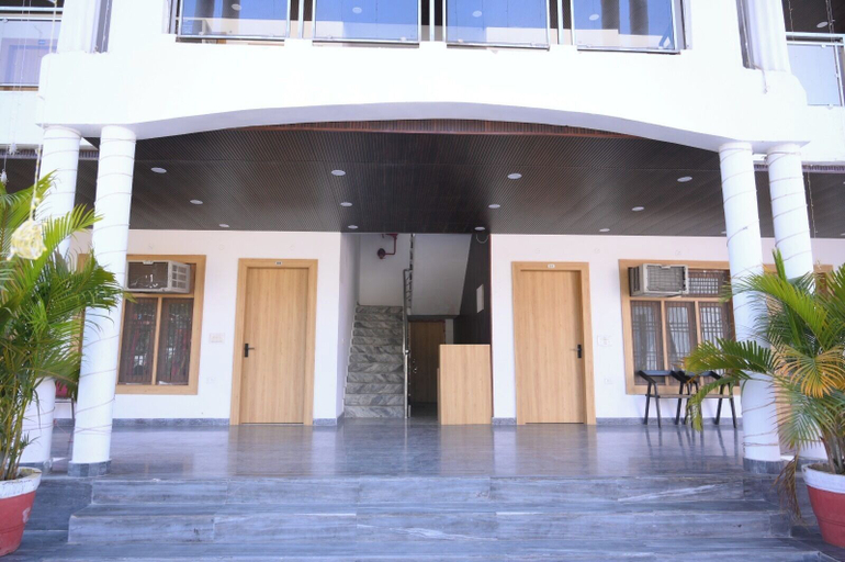 Others 4, Shivaay Garden, Kannauj