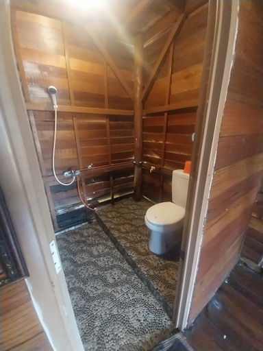 Bathroom 5, varvara hill, Kuningan