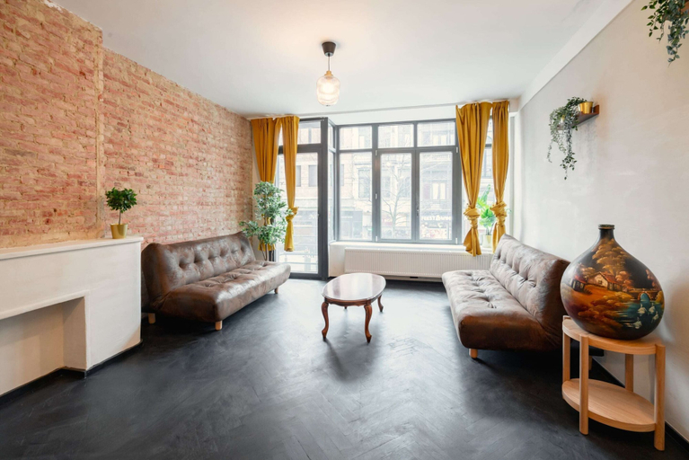 Living room 2, Spacious 2BR Stay for 14 by Grand Central, Antwerpen